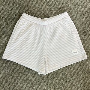 Alo ribbed shorts